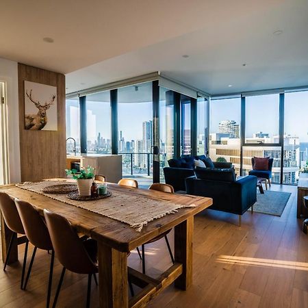 2 Bedroom Luxurious Family Apartment Next To Pacific Fair - Broadbeach Gold Coast Gc22 Buitenkant foto