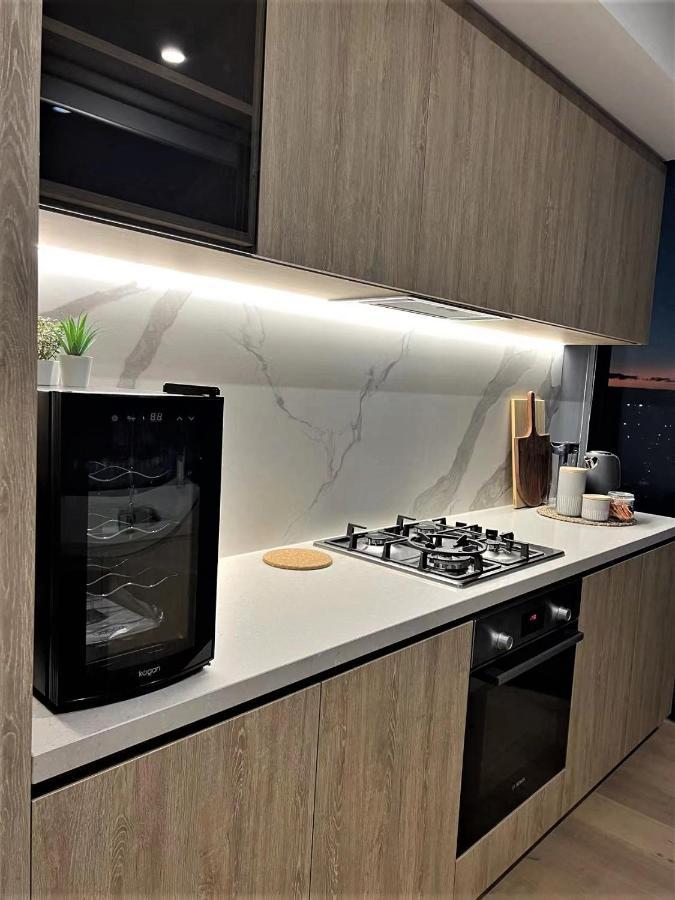 2 Bedroom Luxurious Family Apartment Next To Pacific Fair - Broadbeach Gold Coast Gc22 Buitenkant foto