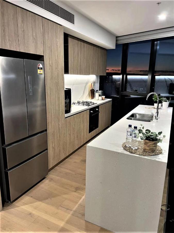 2 Bedroom Luxurious Family Apartment Next To Pacific Fair - Broadbeach Gold Coast Gc22 Buitenkant foto