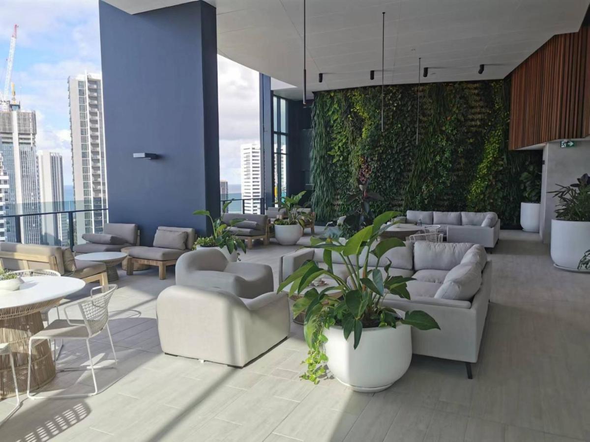 2 Bedroom Luxurious Family Apartment Next To Pacific Fair - Broadbeach Gold Coast Gc22 Buitenkant foto