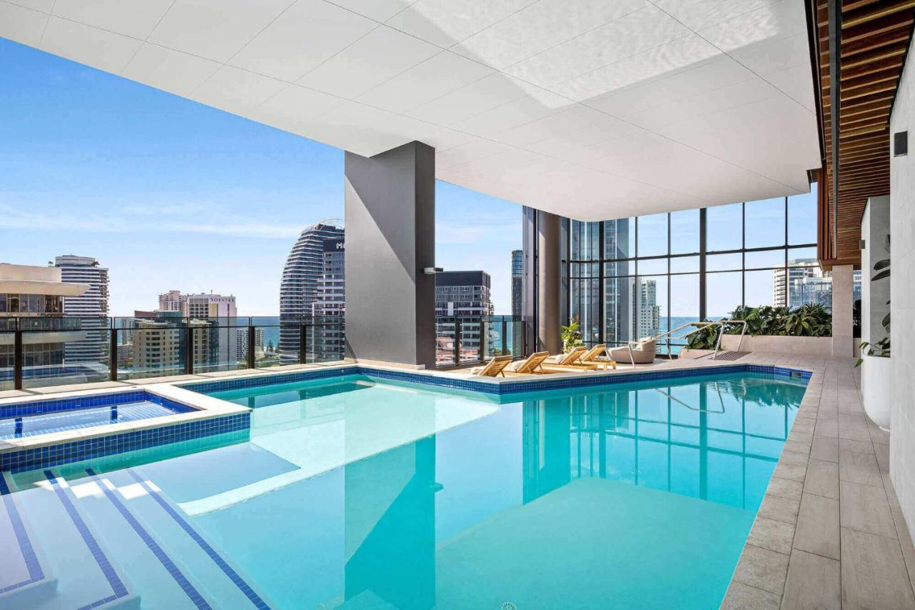 2 Bedroom Luxurious Family Apartment Next To Pacific Fair - Broadbeach Gold Coast Gc22 Buitenkant foto