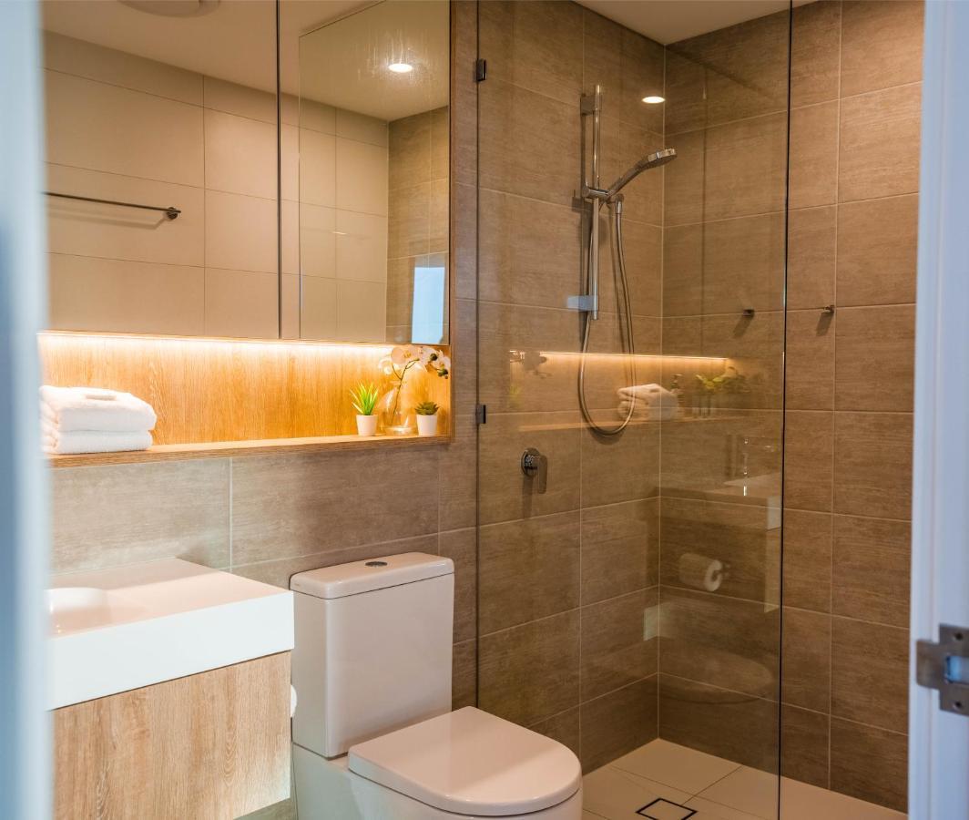 2 Bedroom Luxurious Family Apartment Next To Pacific Fair - Broadbeach Gold Coast Gc22 Buitenkant foto