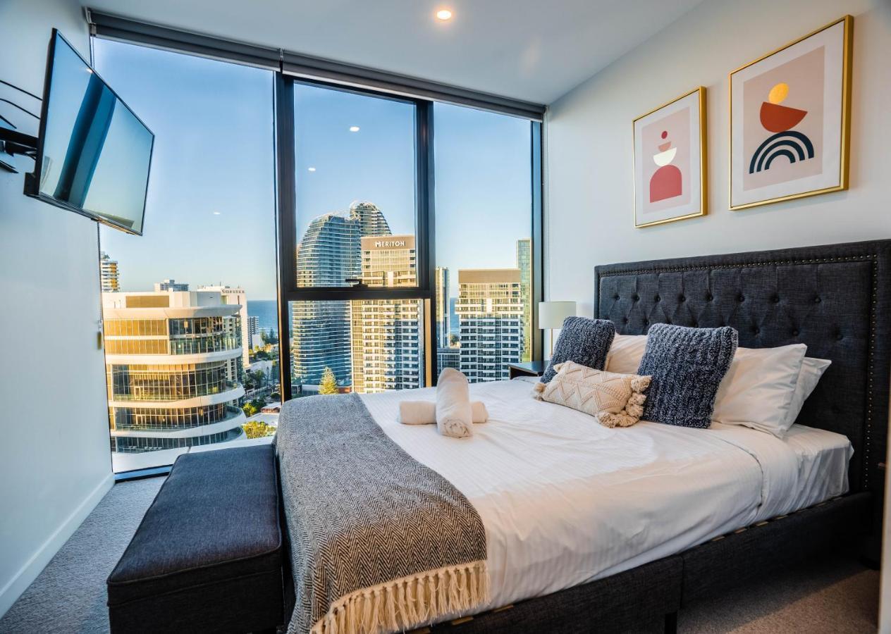 2 Bedroom Luxurious Family Apartment Next To Pacific Fair - Broadbeach Gold Coast Gc22 Buitenkant foto