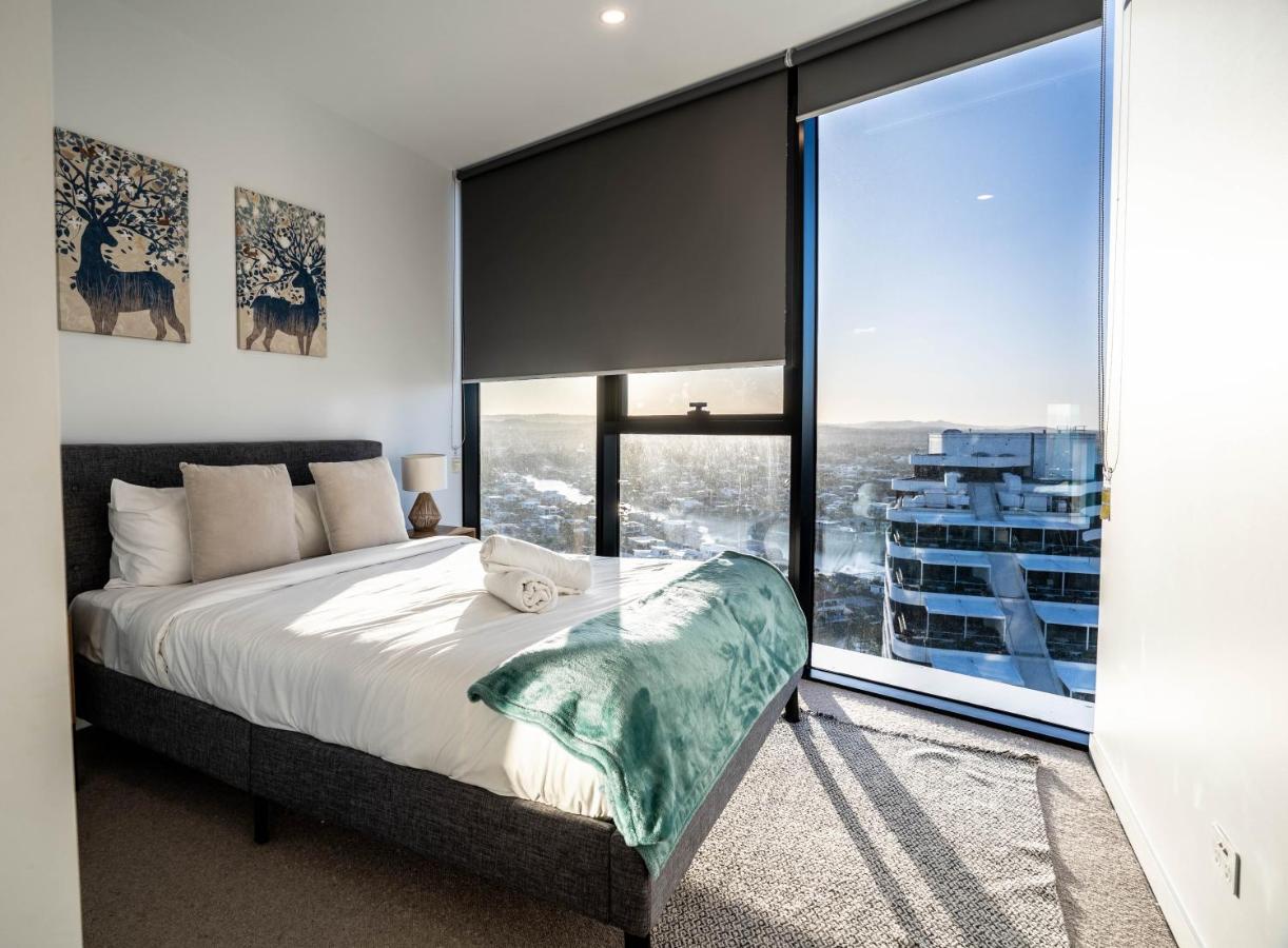 2 Bedroom Luxurious Family Apartment Next To Pacific Fair - Broadbeach Gold Coast Gc22 Buitenkant foto